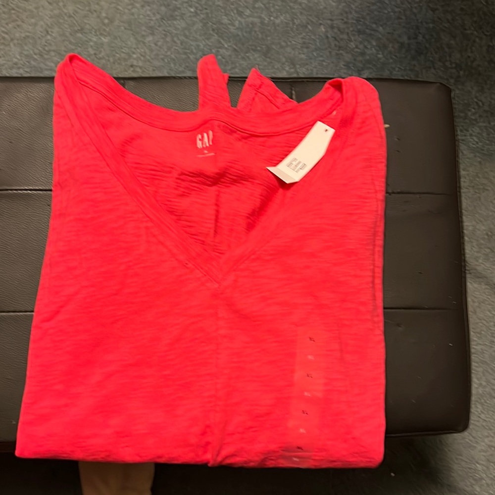 GAP ladies coral v-neck top with a tie waist.